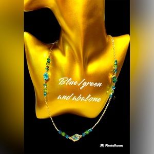 🐚Artisan necklace with blue and green Swarovski and abalone connectors